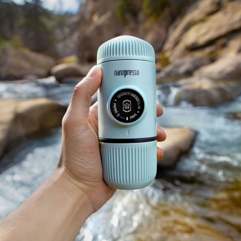 Φορητή μηχανή Nanopresso GR και θήκη από τη WACACO