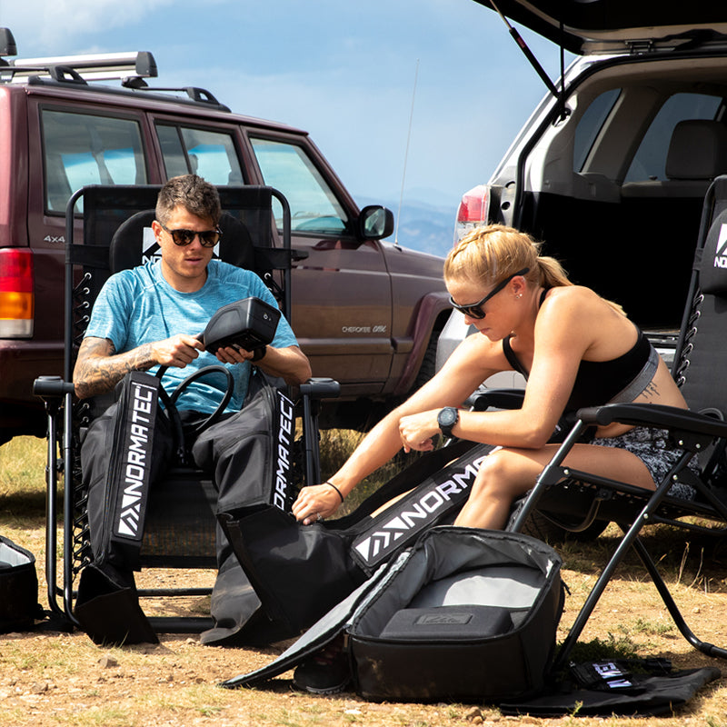 Σύστημα μασάζ με διαβαθμισμένη συμπίεση αέρα NormaTec Pulse Pro 2.0 της Hyperice για τα πόδια